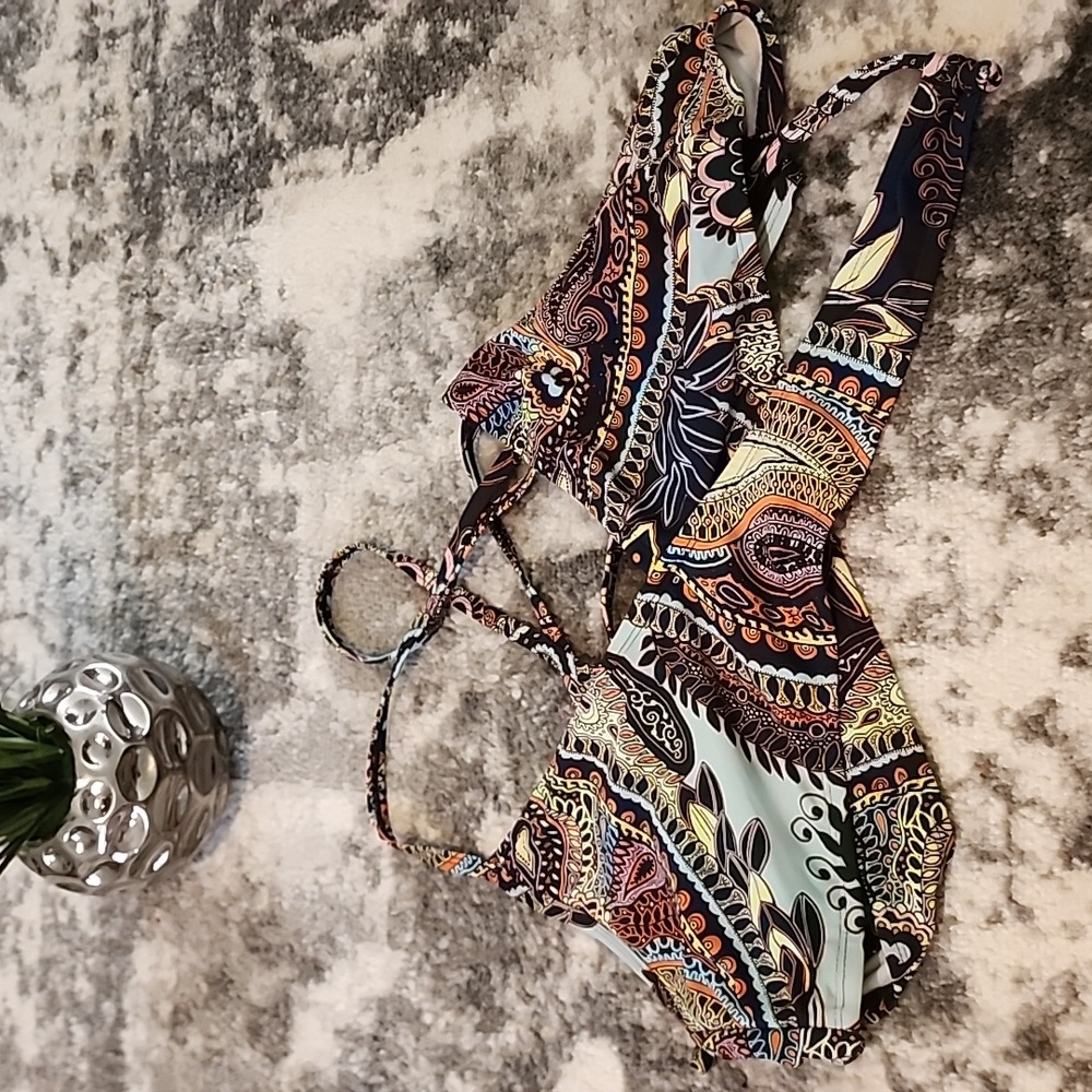 Clean Water Strappy Bikini Top